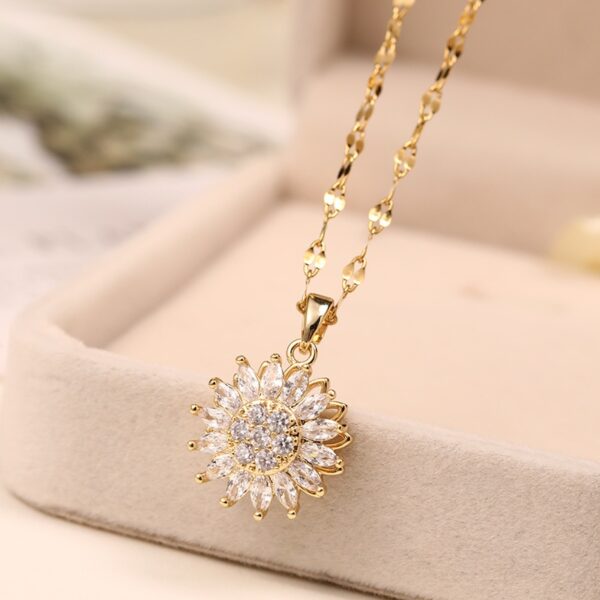 Double Layer Rotatable Sunflower Necklace Women's Chain